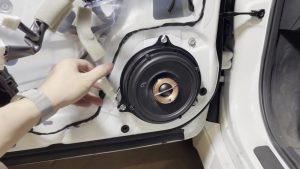 How much is it to install speakers in a car