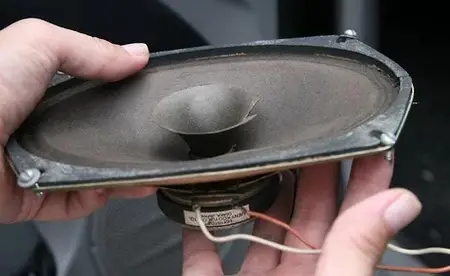 how to fix car speaker not working